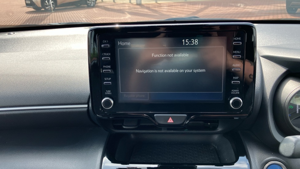Toyota Yaris Cross 1.5 Hybrid Icon 5dr CVT Hybrid Estate - Image 9