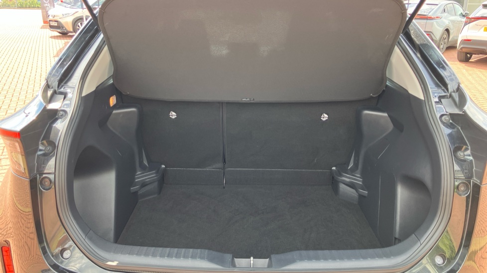 Toyota Yaris Cross 1.5 Hybrid Icon 5dr CVT Hybrid Estate - Image 13