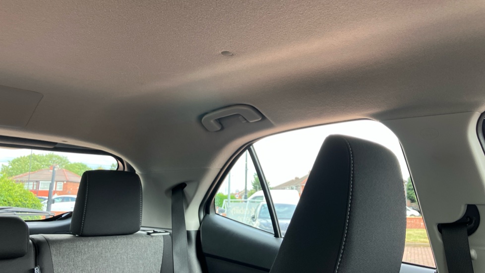 Toyota Yaris Cross 1.5 Hybrid Icon 5dr CVT Hybrid Estate - Image 19