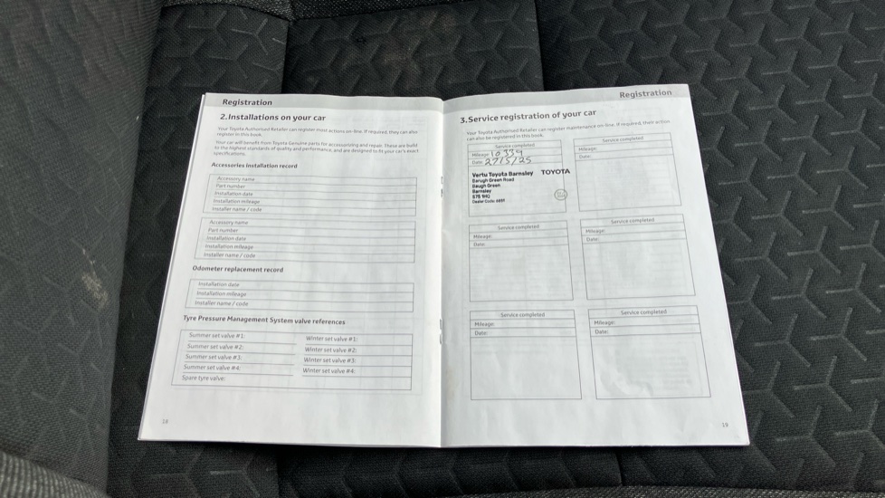 Toyota Yaris Cross 1.5 Hybrid Icon 5dr CVT Hybrid Estate - Image 27