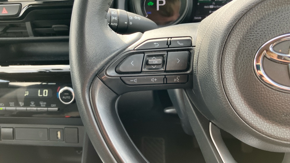 Toyota Yaris Cross 1.5 Hybrid Icon 5dr CVT Hybrid Estate - Image 34