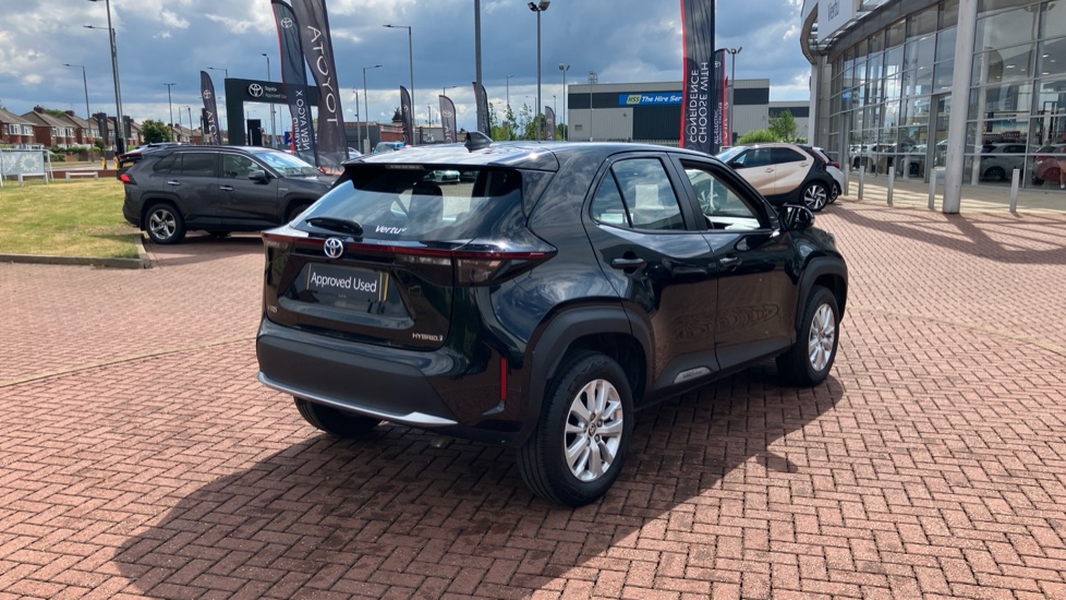 Toyota Yaris Cross 1.5 Hybrid Icon 5dr CVT Hybrid Estate - Image 50