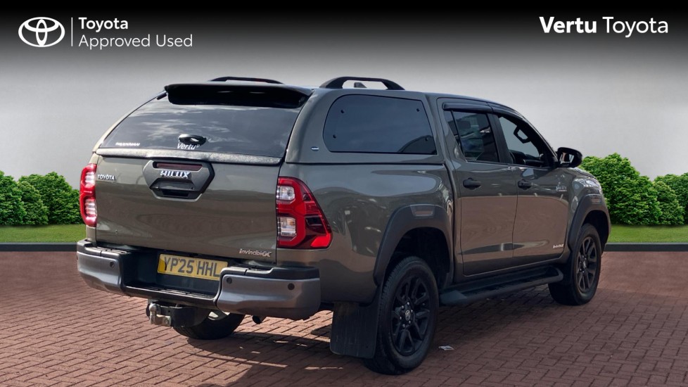 Toyota Hilux Diesel Invincible X D/Cab Pick Up 2.8 D 48V Auto - Image 2