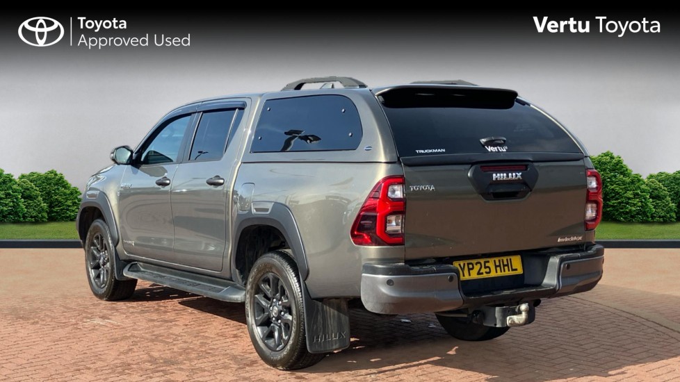 Toyota Hilux Diesel Invincible X D/Cab Pick Up 2.8 D 48V Auto - Image 4