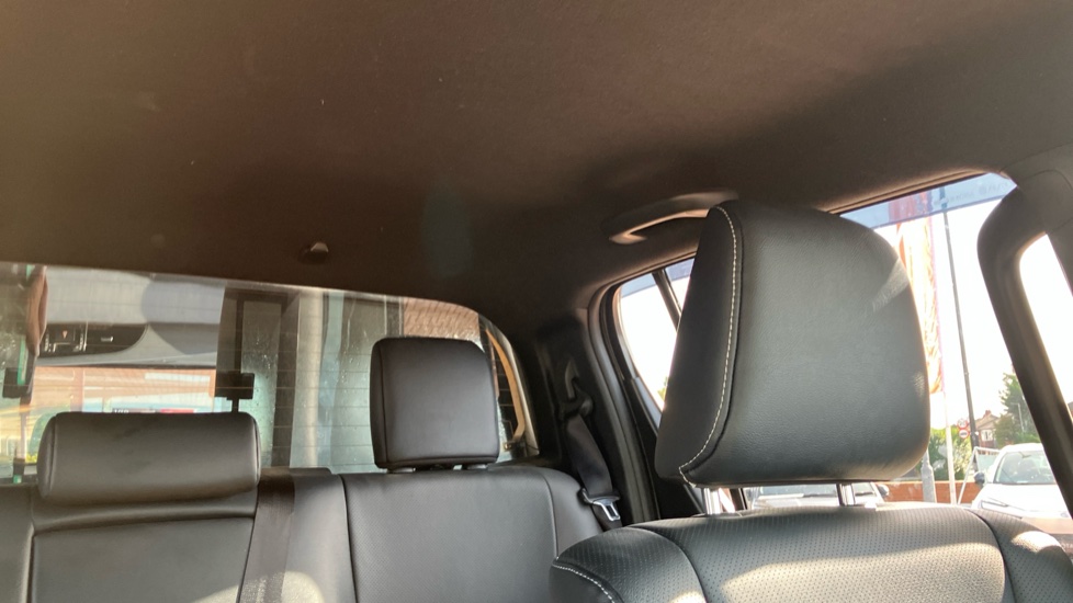 Toyota Hilux Diesel Invincible X D/Cab Pick Up 2.8 D 48V Auto - Image 19