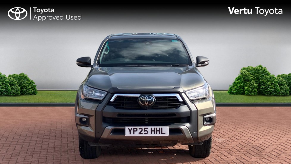 Toyota Hilux Diesel Invincible X D/Cab Pick Up 2.8 D 48V Auto - Image 22
