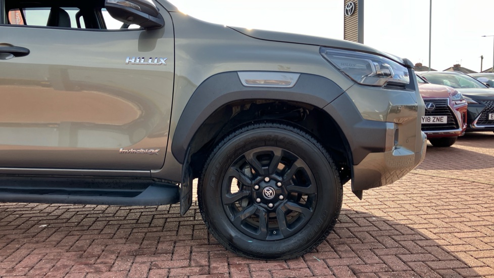 Toyota Hilux Diesel Invincible X D/Cab Pick Up 2.8 D 48V Auto - Image 25