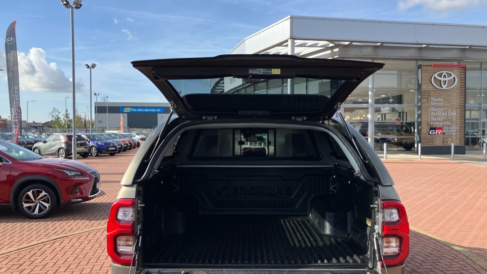 Toyota Hilux Diesel Invincible X D/Cab Pick Up 2.8 D 48V Auto - Image 55