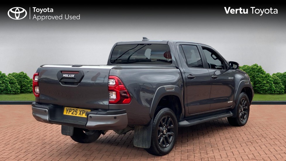 Toyota Hilux Diesel Invincible X D/Cab Pick Up 2.8 D 48V Auto - Image 2