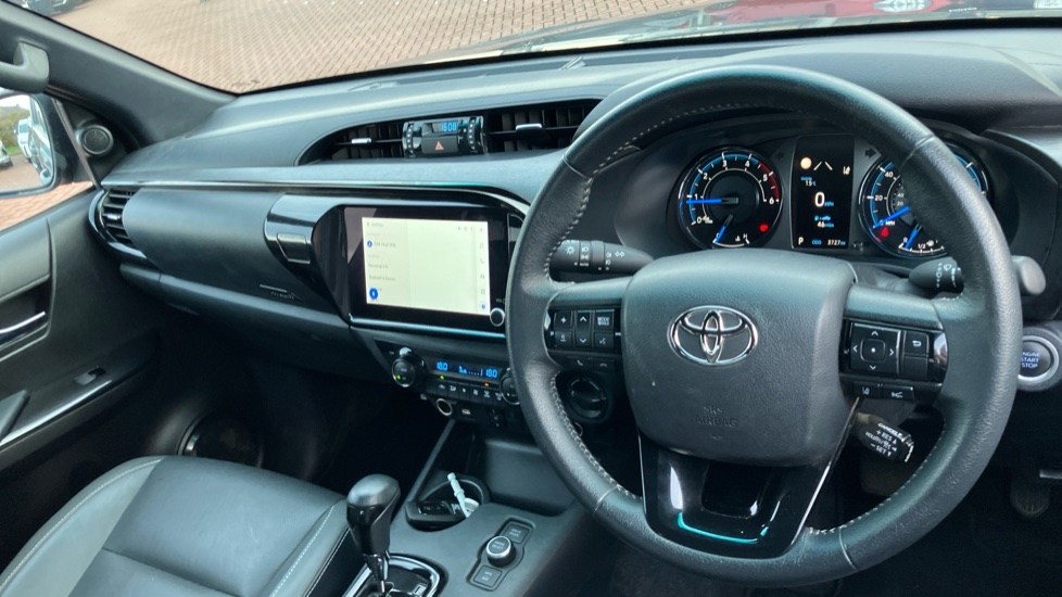 Toyota Hilux Diesel Invincible X D/Cab Pick Up 2.8 D 48V Auto - Image 6