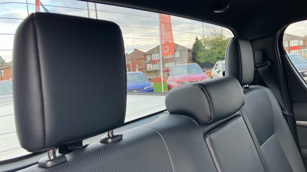 Toyota Hilux Diesel Invincible X D/Cab Pick Up 2.8 D 48V Auto - Image 18