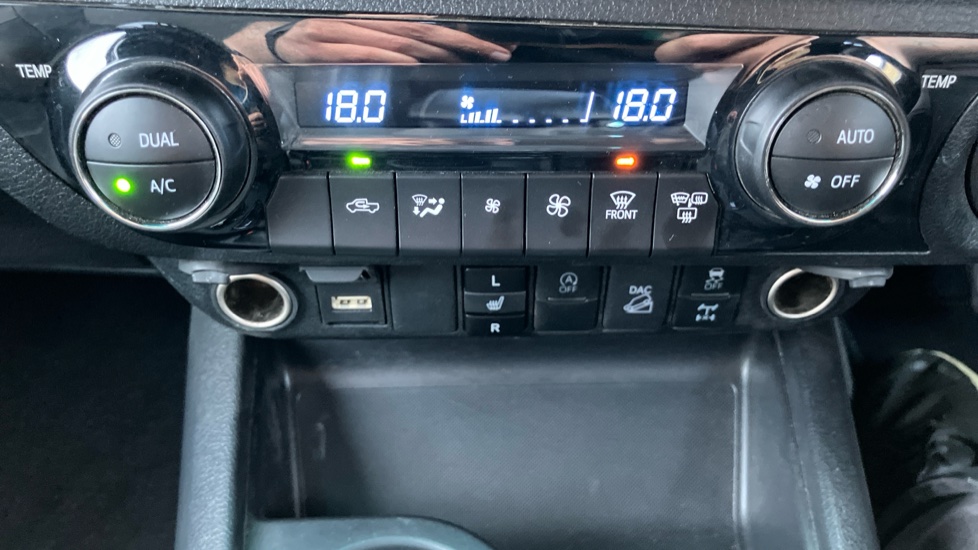 Toyota Hilux Diesel Invincible X D/Cab Pick Up 2.8 D 48V Auto - Image 33