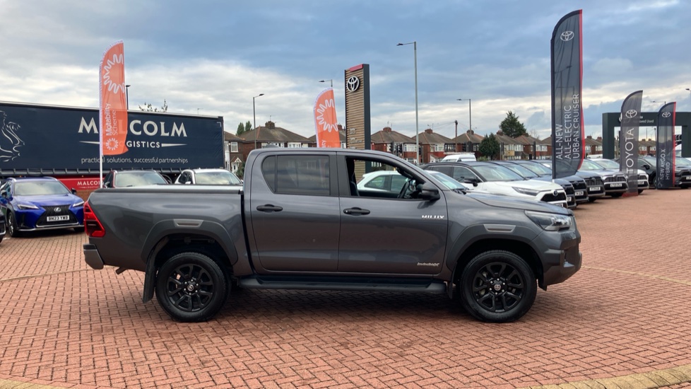 Toyota Hilux Diesel Invincible X D/Cab Pick Up 2.8 D 48V Auto - Image 46