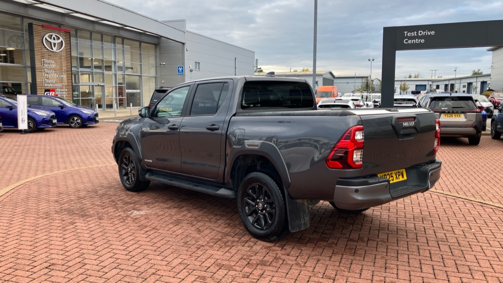 Toyota Hilux Diesel Invincible X D/Cab Pick Up 2.8 D 48V Auto - Image 49
