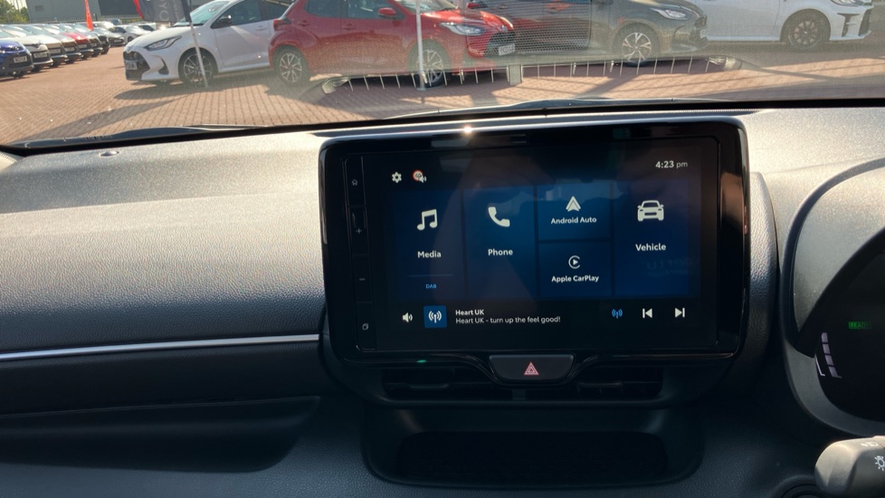Toyota Yaris 1.5 Hybrid Design 5dr CVT Hybrid Hatchback - Image 9