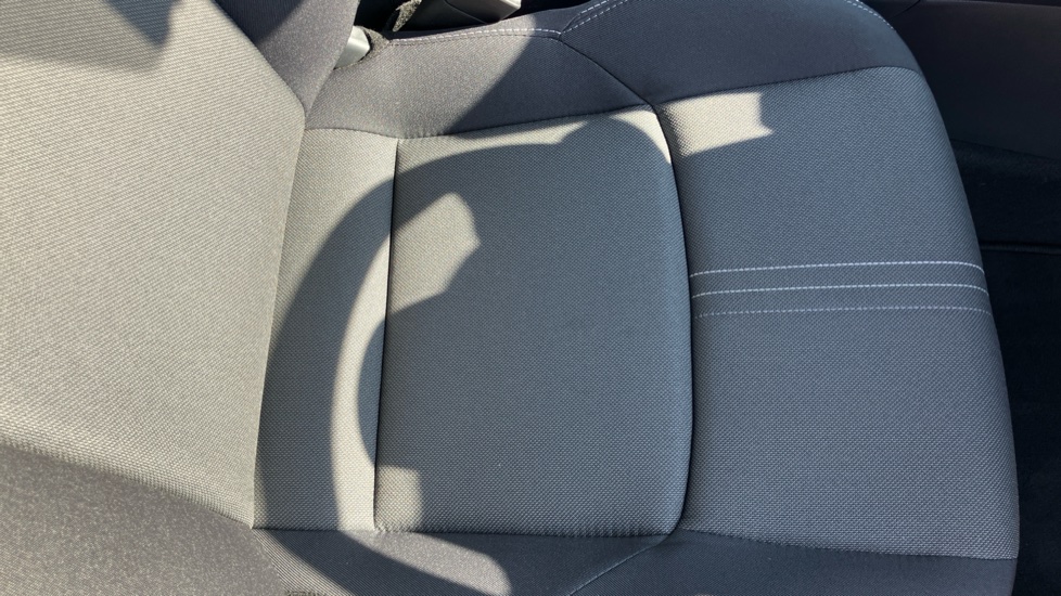 Toyota Yaris 1.5 Hybrid Design 5dr CVT Hybrid Hatchback - Image 17