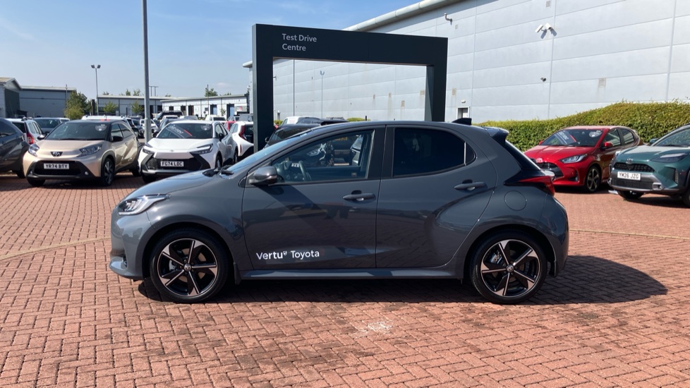 Toyota Yaris 1.5 Hybrid Design 5dr CVT Hybrid Hatchback - Image 24