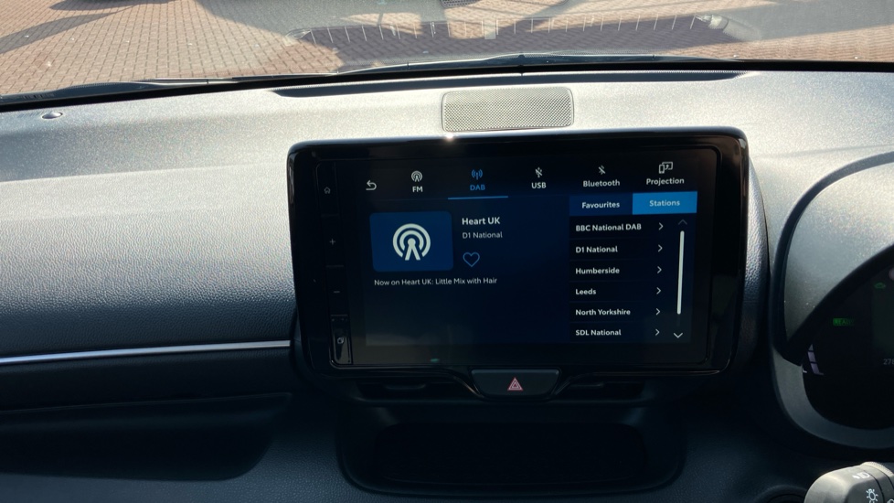 Toyota Yaris 1.5 Hybrid Design 5dr CVT Hybrid Hatchback - Image 41