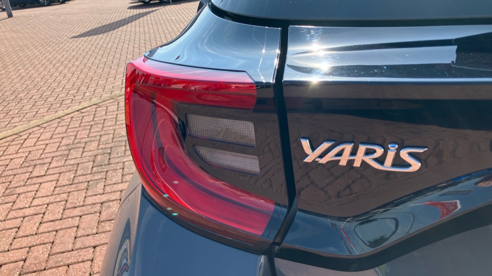 Toyota Yaris 1.5 Hybrid Design 5dr CVT Hybrid Hatchback - Image 54