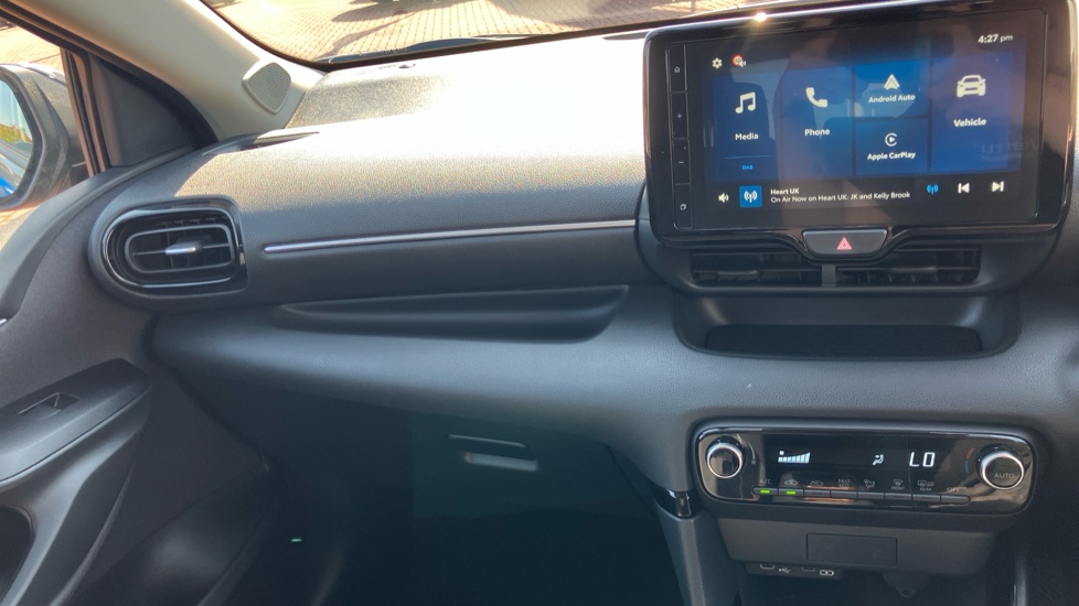 Toyota Yaris 1.5 Hybrid Design 5dr CVT Hybrid Hatchback - Image 56