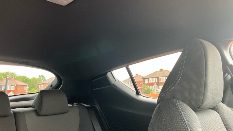Toyota C-HR 1.8 Hybrid Design 5dr CVT Hybrid Hatchback - Image 19