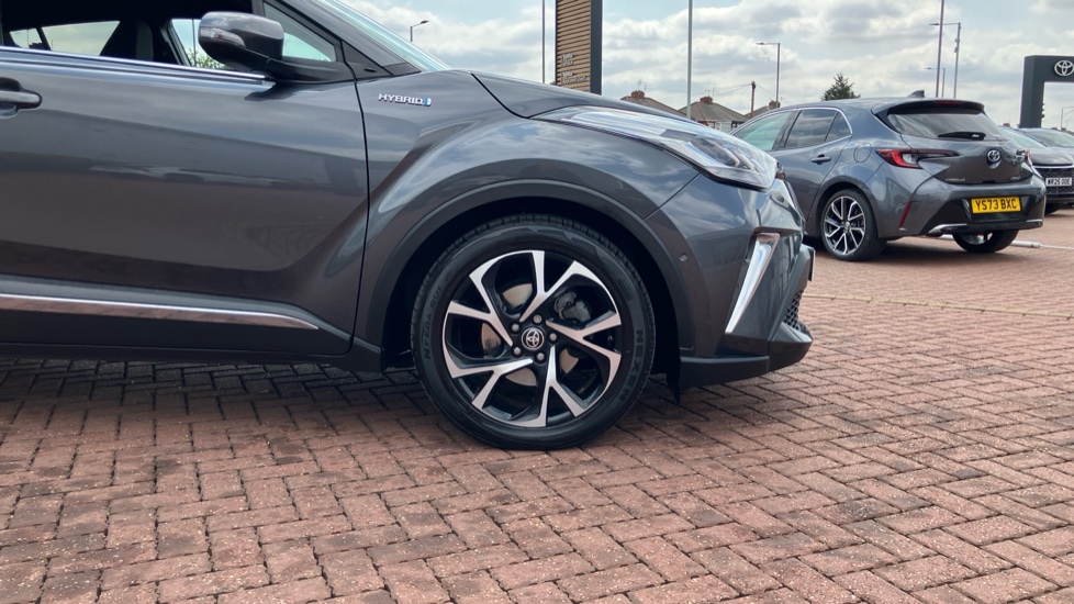 Toyota C-HR 1.8 Hybrid Design 5dr CVT Hybrid Hatchback - Image 25