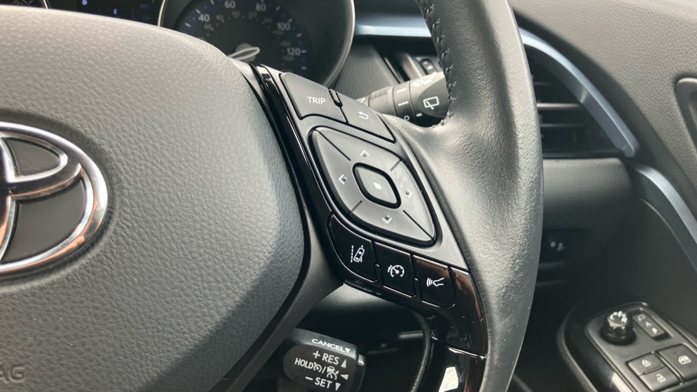 Toyota C-HR 1.8 Hybrid Design 5dr CVT Hybrid Hatchback - Image 29