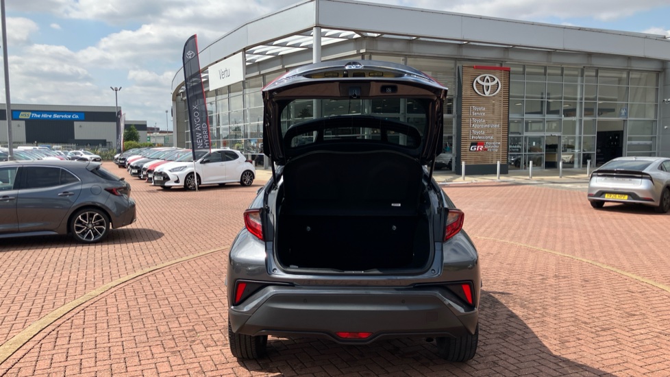 Toyota C-HR 1.8 Hybrid Design 5dr CVT Hybrid Hatchback - Image 50