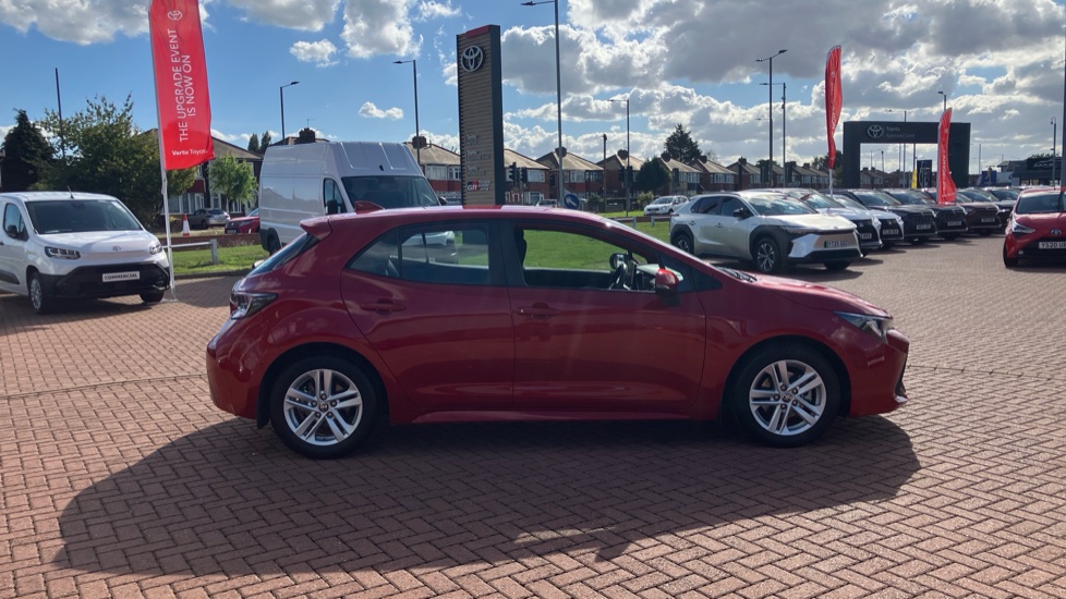 Toyota Corolla 1.8 VVT-i Hybrid Icon Tech 5dr CVT Hybrid Hatchback - Image 13