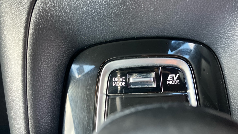 Toyota Corolla 1.8 VVT-i Hybrid Icon Tech 5dr CVT Hybrid Hatchback - Image 32