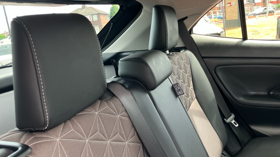 Toyota Yaris Cross 1.5 Hybrid Excel 5dr CVT Hybrid Estate - Image 18