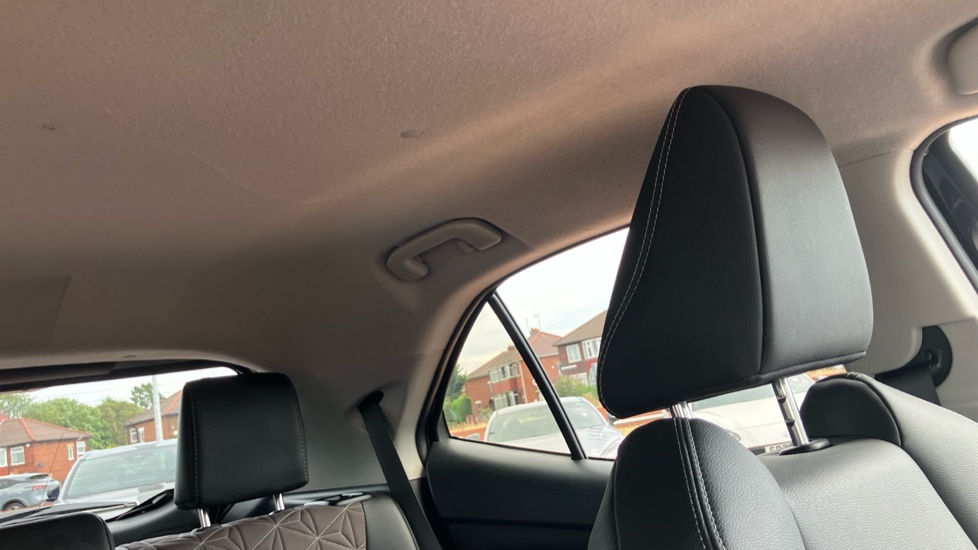 Toyota Yaris Cross 1.5 Hybrid Excel 5dr CVT Hybrid Estate - Image 19