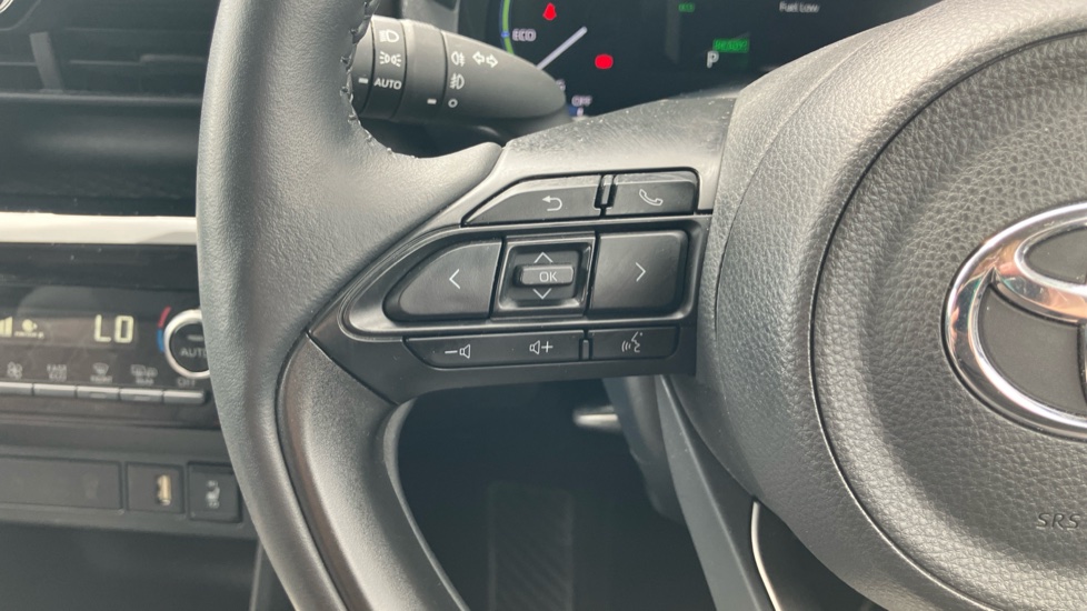 Toyota Yaris Cross 1.5 Hybrid Excel 5dr CVT Hybrid Estate - Image 34