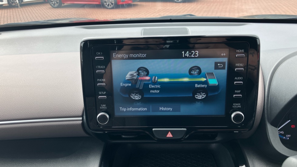 Toyota Yaris Cross 1.5 Hybrid Excel 5dr CVT Hybrid Estate - Image 39