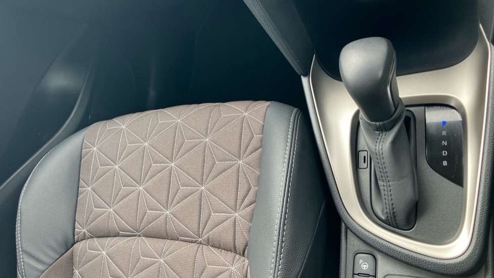 Toyota Yaris Cross 1.5 Hybrid Excel 5dr CVT Hybrid Estate - Image 57