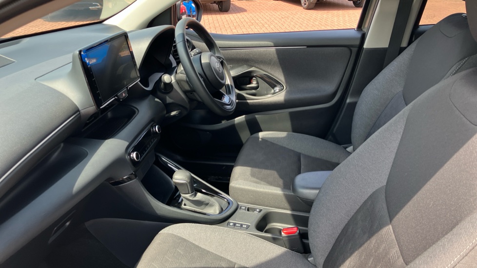Toyota Yaris 1.5 Hybrid Design 5dr CVT Hybrid Hatchback - Image 5