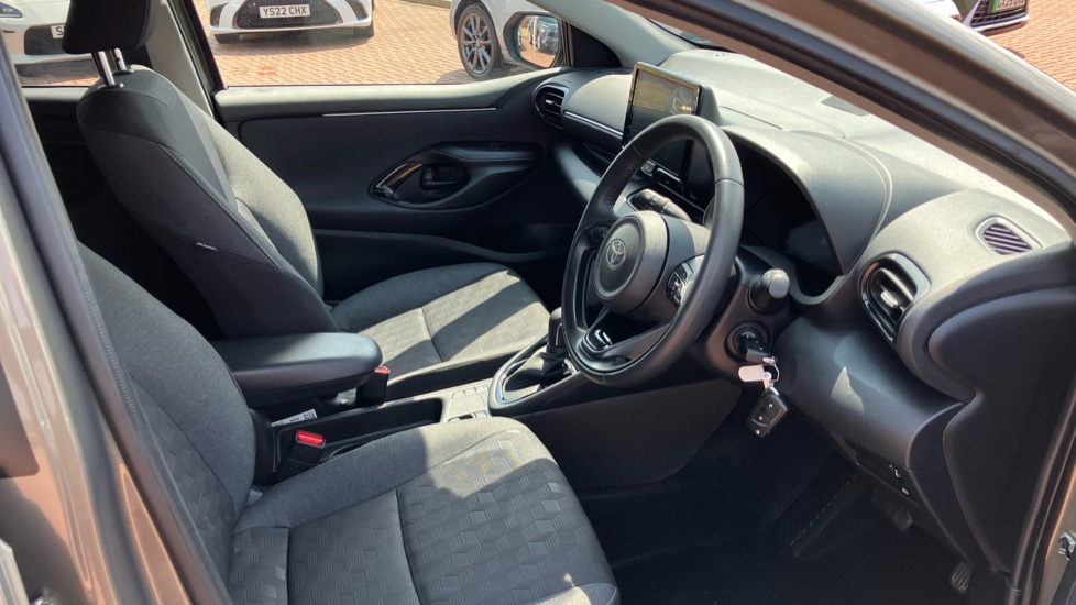 Toyota Yaris 1.5 Hybrid Design 5dr CVT Hybrid Hatchback - Image 12