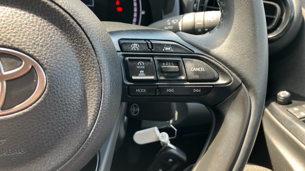 Toyota Yaris 1.5 Hybrid Design 5dr CVT Hybrid Hatchback - Image 29