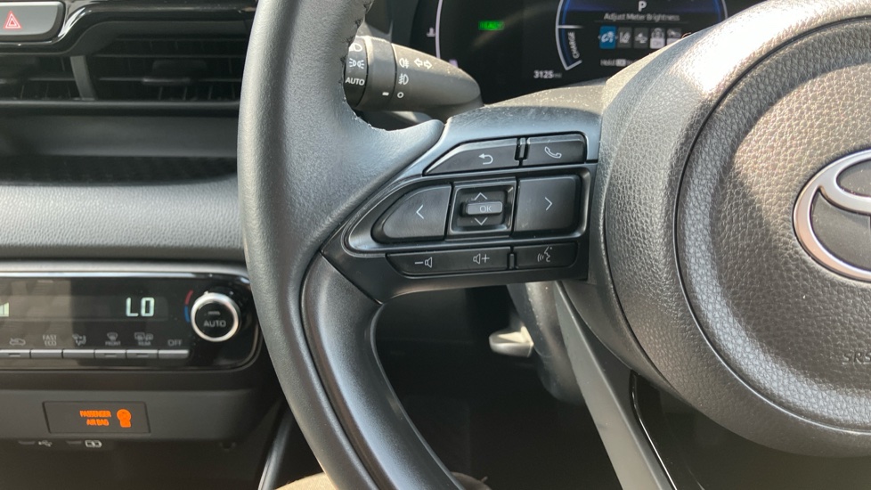 Toyota Yaris 1.5 Hybrid Design 5dr CVT Hybrid Hatchback - Image 34