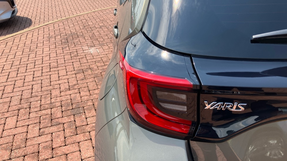 Toyota Yaris 1.5 Hybrid Design 5dr CVT Hybrid Hatchback - Image 36