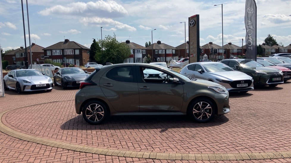 Toyota Yaris 1.5 Hybrid Design 5dr CVT Hybrid Hatchback - Image 43