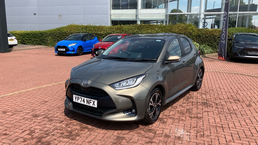 Toyota Yaris 1.5 Hybrid Design 5dr CVT Hybrid Hatchback - Image 50