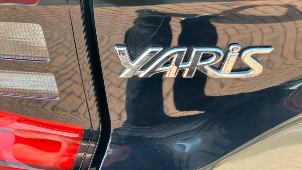 Toyota Yaris 1.5 Hybrid Design 5dr CVT Hybrid Hatchback - Image 55