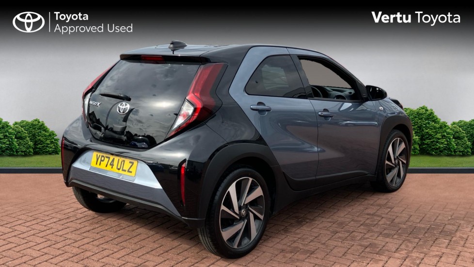 Toyota Aygo X 1.0 VVT-i Edge 5dr Petrol Hatchback - Image 2