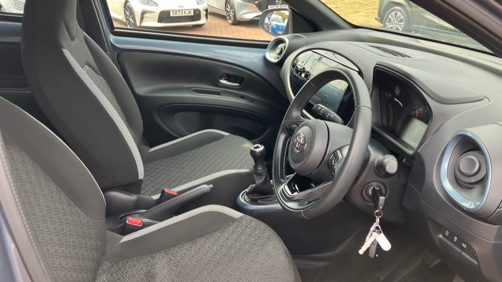 Toyota Aygo X 1.0 VVT-i Edge 5dr Petrol Hatchback - Image 12