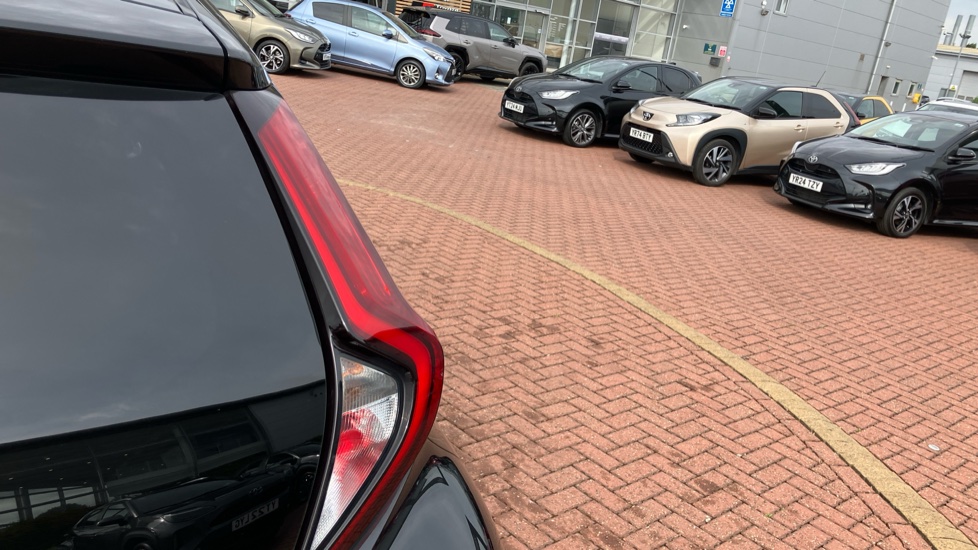 Toyota Aygo X 1.0 VVT-i Edge 5dr Petrol Hatchback - Image 21