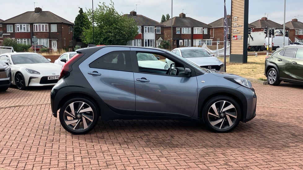 Toyota Aygo X 1.0 VVT-i Edge 5dr Petrol Hatchback - Image 23