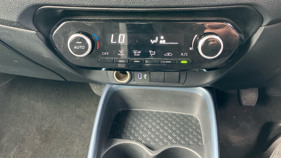 Toyota Aygo X 1.0 VVT-i Edge 5dr Petrol Hatchback - Image 33