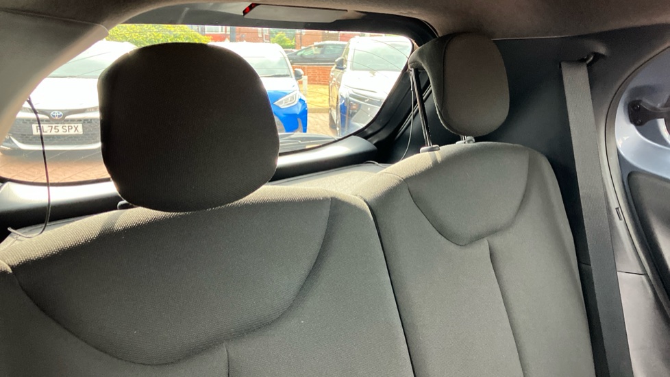 Toyota Aygo X 1.0 VVT-i Edge 5dr Petrol Hatchback - Image 35