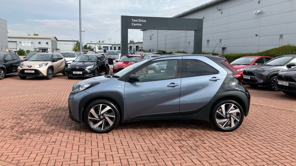 Toyota Aygo X 1.0 VVT-i Edge 5dr Petrol Hatchback - Image 43